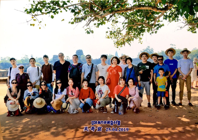 19年吴哥集体照.jpg